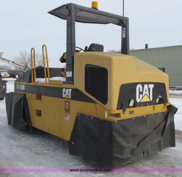 image for item L5566 2003 Caterpillar PS-150B pneumatic roller