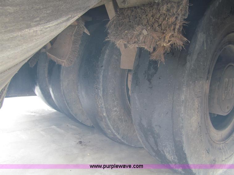 image for item L5566 2003 Caterpillar PS-150B pneumatic roller