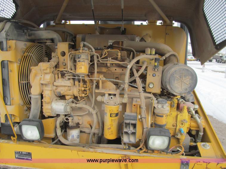 image for item L5566 2003 Caterpillar PS-150B pneumatic roller