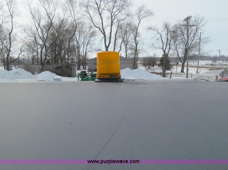 image for item L5566 2003 Caterpillar PS-150B pneumatic roller