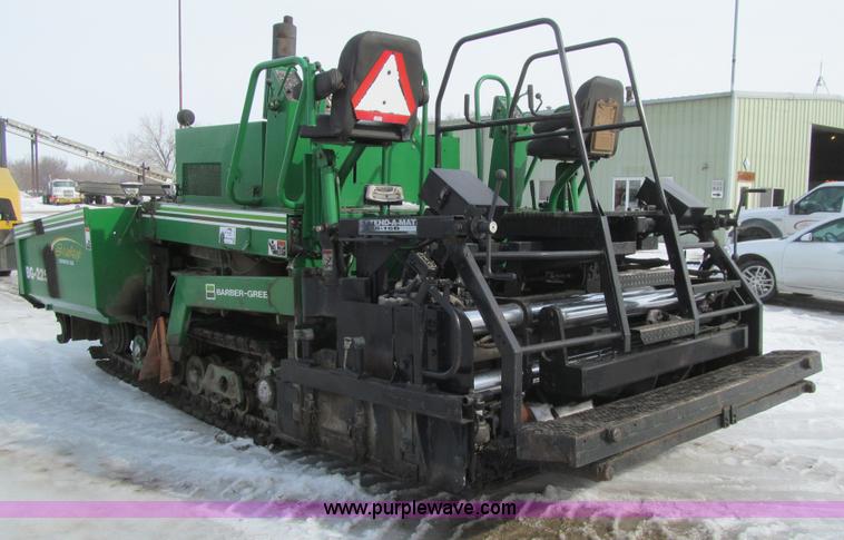 image for item L5567 1996 Barber Greene BG225B paver