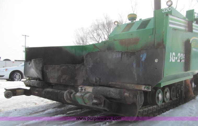 image for item L5567 1996 Barber Greene BG225B paver