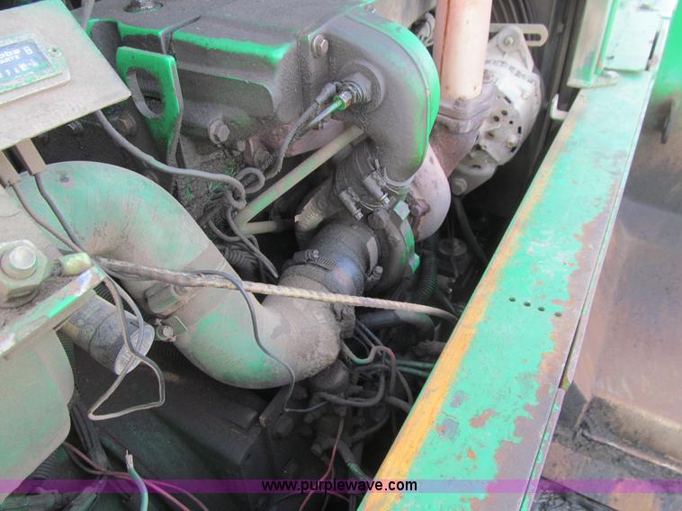 image for item L5567 1996 Barber Greene BG225B paver