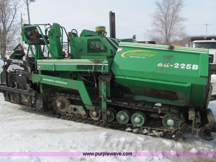 image for item L5567 1996 Barber Greene BG225B paver