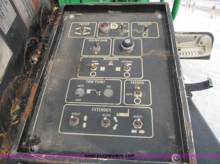 image for item L5567 1996 Barber Greene BG225B paver