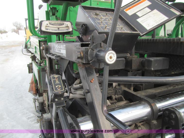 image for item L5567 1996 Barber Greene BG225B paver