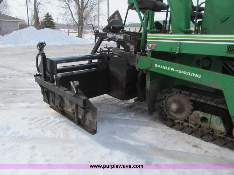 image for item L5567 1996 Barber Greene BG225B paver