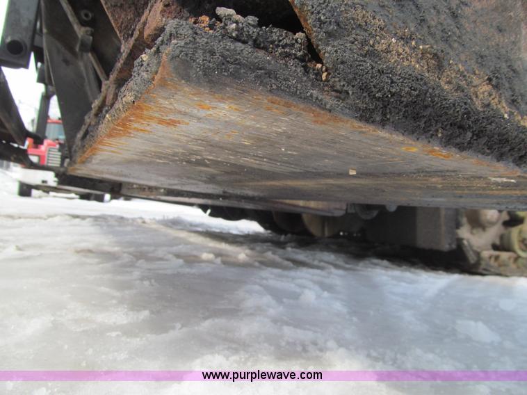 image for item L5567 1996 Barber Greene BG225B paver