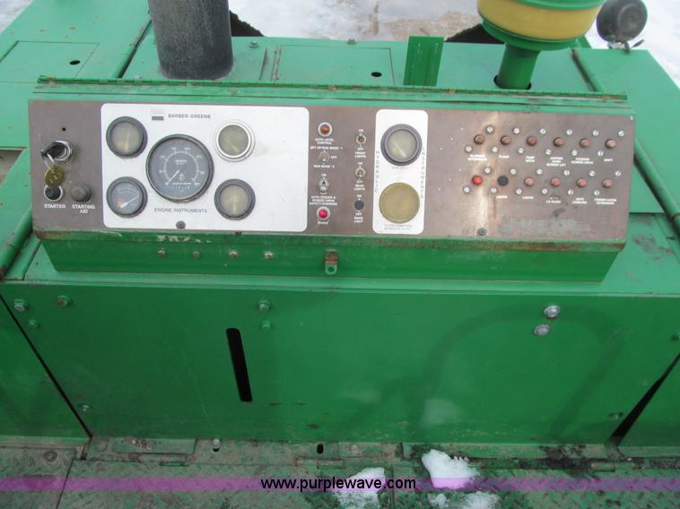 image for item L5567 1996 Barber Greene BG225B paver