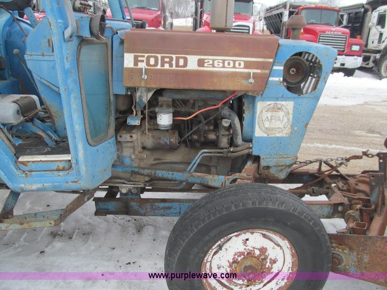 image for item L5569 Ford 2600 tractor