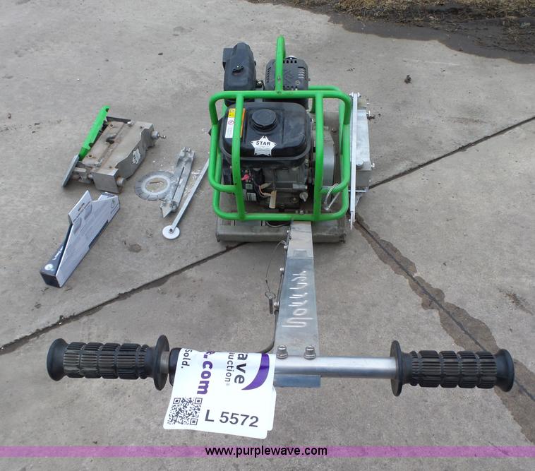Soff Cut X150 concrete saw in Altoona, IA Item L5572 sold Purple Wave