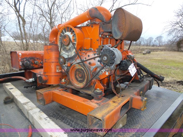 image for item L5580 Deutz F4L912 four cylinder diesel engine