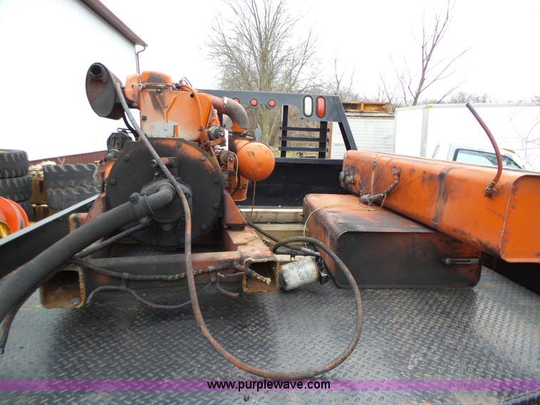 image for item L5580 Deutz F4L912 four cylinder diesel engine