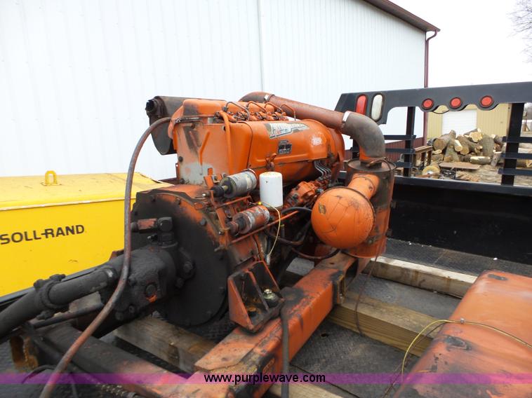 image for item L5580 Deutz F4L912 four cylinder diesel engine