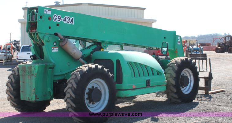 image for item L6826 2004 JLG G9-43A telehandler