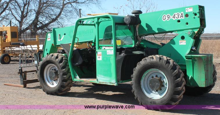 image for item L6826 2004 JLG G9-43A telehandler