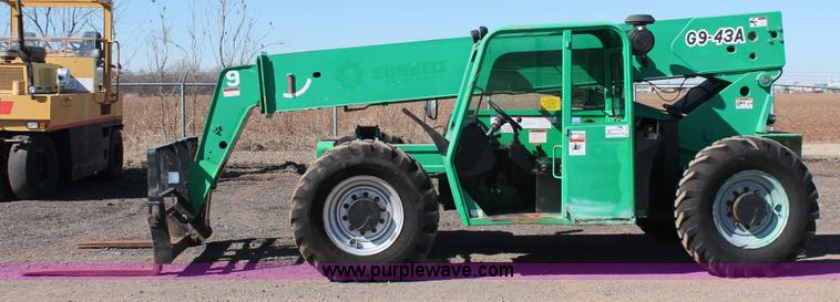 image for item L6826 2004 JLG G9-43A telehandler