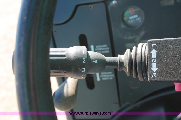 image for item L6826 2004 JLG G9-43A telehandler