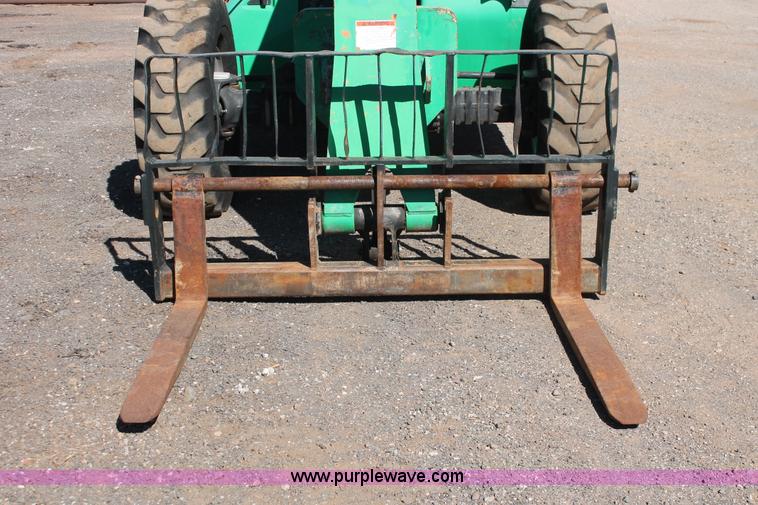 image for item L6826 2004 JLG G9-43A telehandler