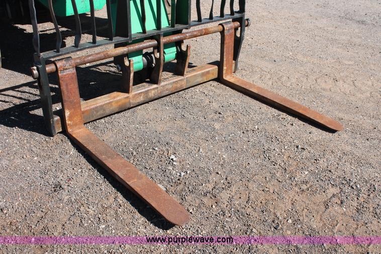 image for item L6826 2004 JLG G9-43A telehandler