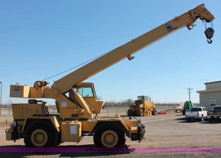 image for item L6828 1980 Grove RT522 rough terrain crane