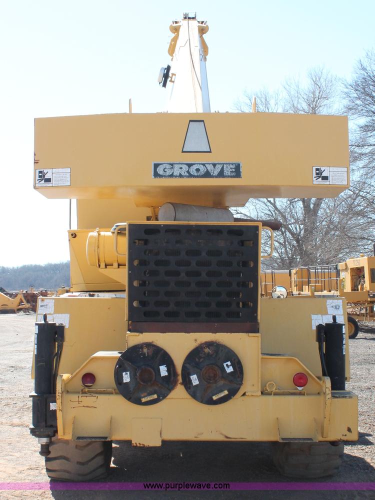 image for item L6828 1980 Grove RT522 rough terrain crane
