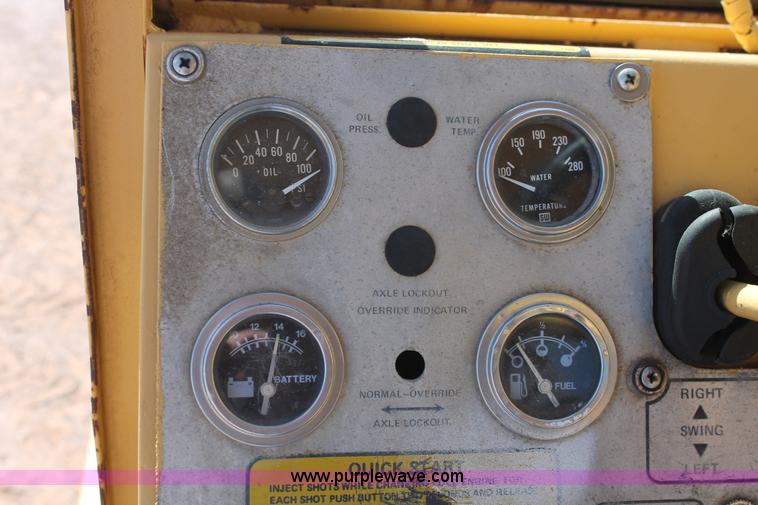 image for item L6828 1980 Grove RT522 rough terrain crane