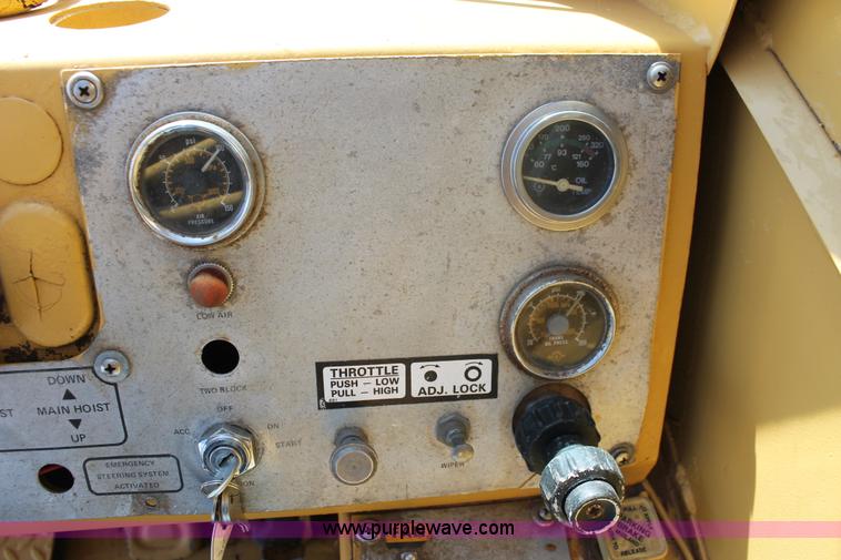 image for item L6828 1980 Grove RT522 rough terrain crane