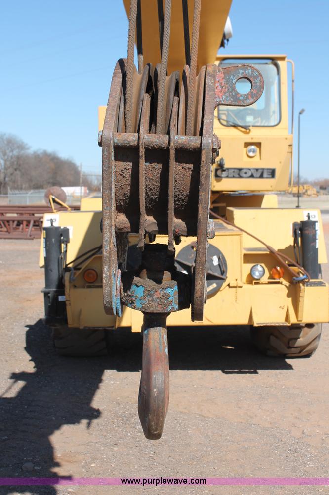 image for item L6828 1980 Grove RT522 rough terrain crane