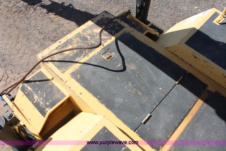 image for item L6828 1980 Grove RT522 rough terrain crane