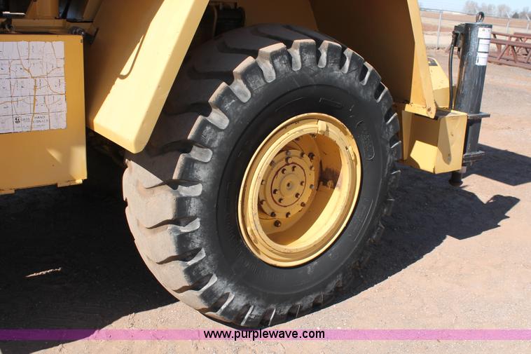 image for item L6828 1980 Grove RT522 rough terrain crane