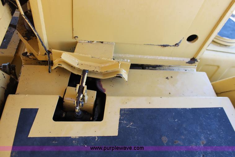 image for item L6828 1980 Grove RT522 rough terrain crane