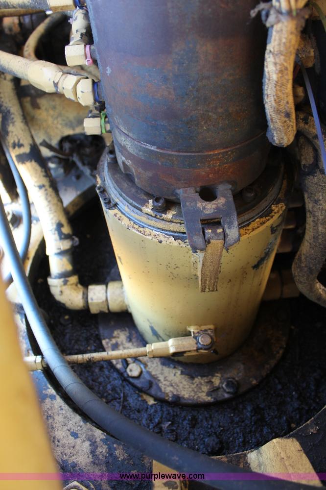 image for item L6828 1980 Grove RT522 rough terrain crane