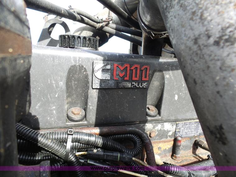 image for item L7080 1996 Freightliner FLD112 semi truck