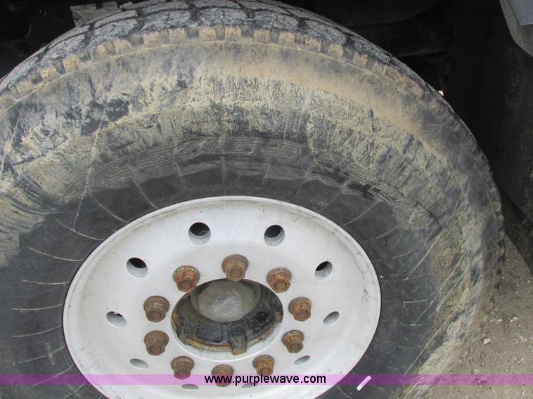 image for item L7099 2007 Mack CV713 dump truck