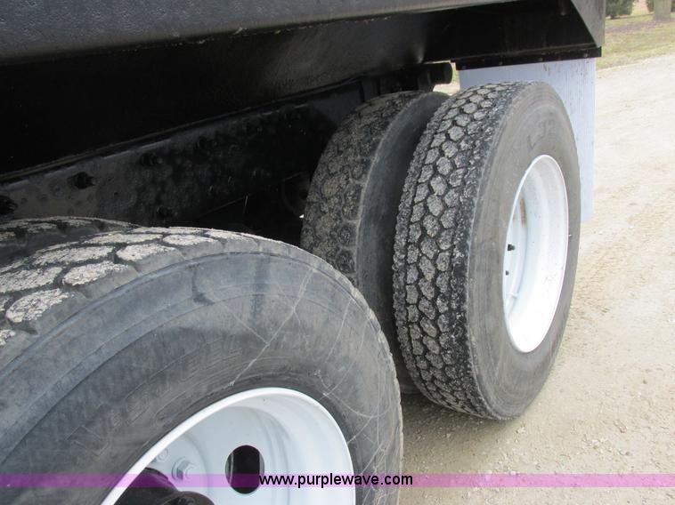 image for item L7099 2007 Mack CV713 dump truck