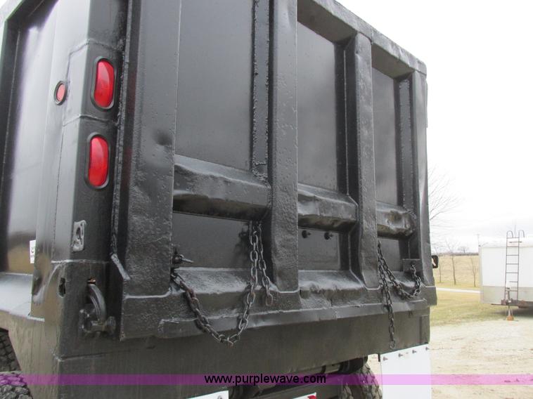 image for item L7099 2007 Mack CV713 dump truck