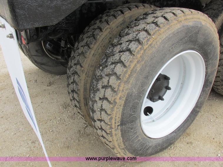 image for item L7099 2007 Mack CV713 dump truck