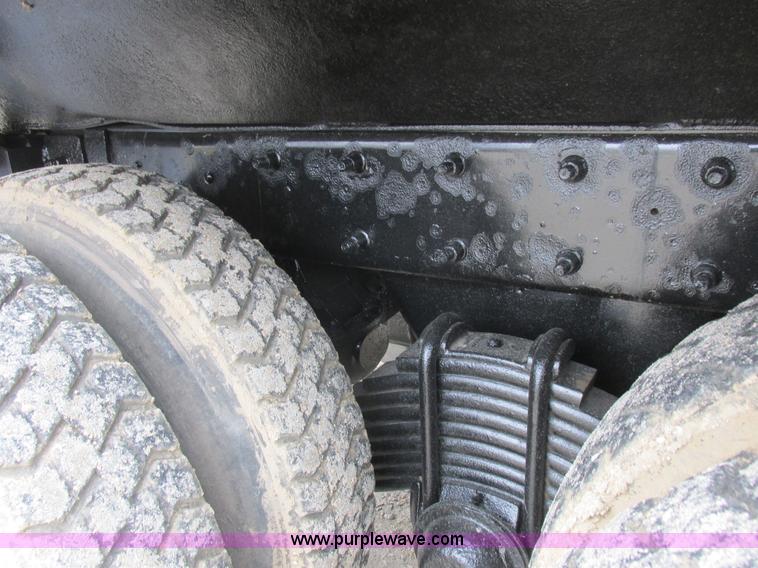 image for item L7099 2007 Mack CV713 dump truck