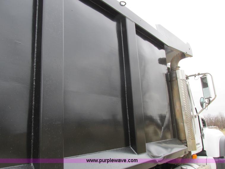 image for item L7099 2007 Mack CV713 dump truck