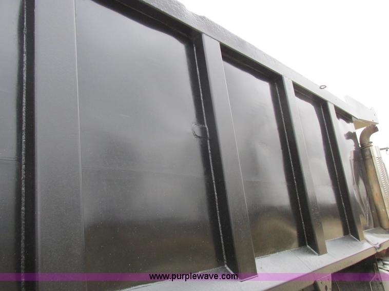 image for item L7099 2007 Mack CV713 dump truck