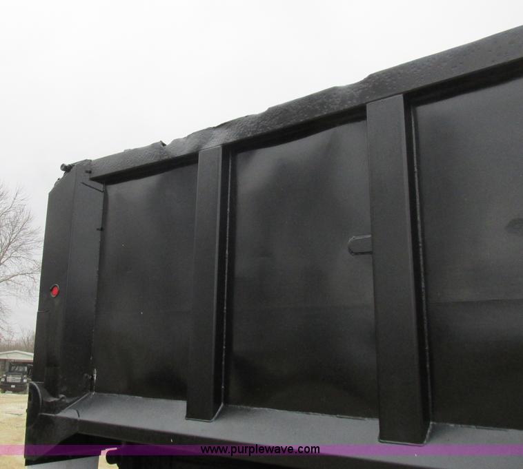 image for item L7099 2007 Mack CV713 dump truck