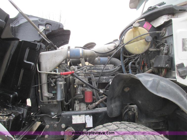 image for item L7099 2007 Mack CV713 dump truck