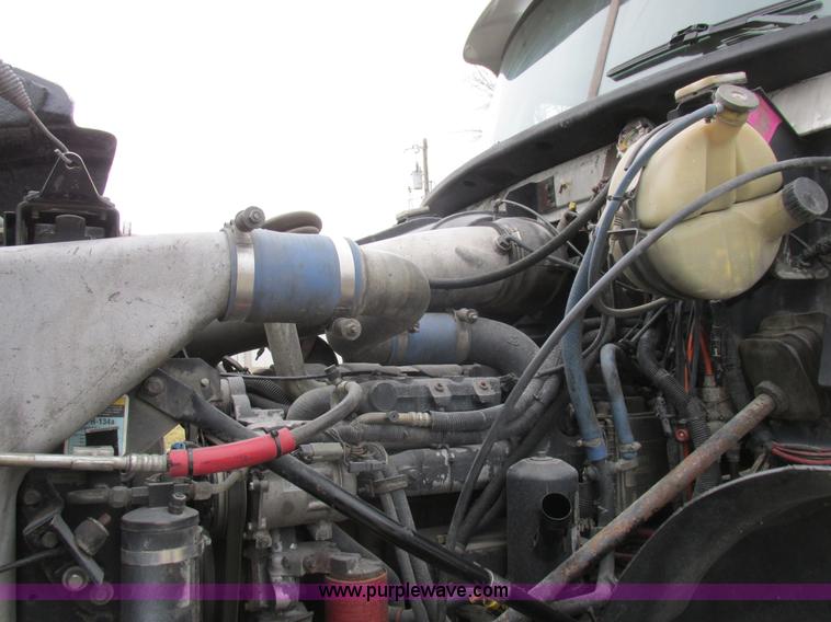 image for item L7099 2007 Mack CV713 dump truck