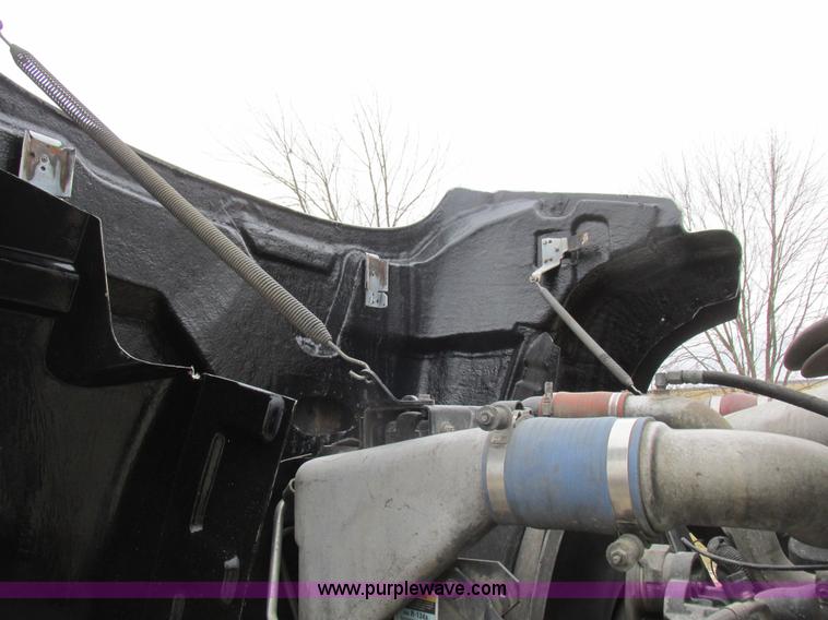 image for item L7099 2007 Mack CV713 dump truck