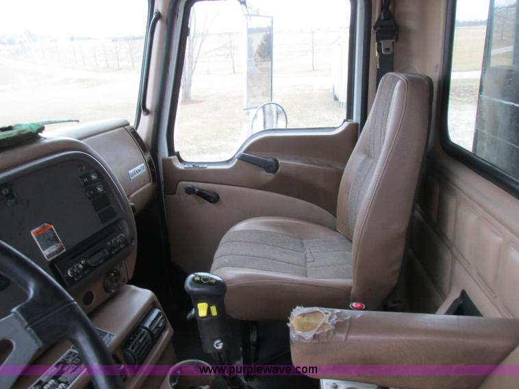 image for item L7099 2007 Mack CV713 dump truck