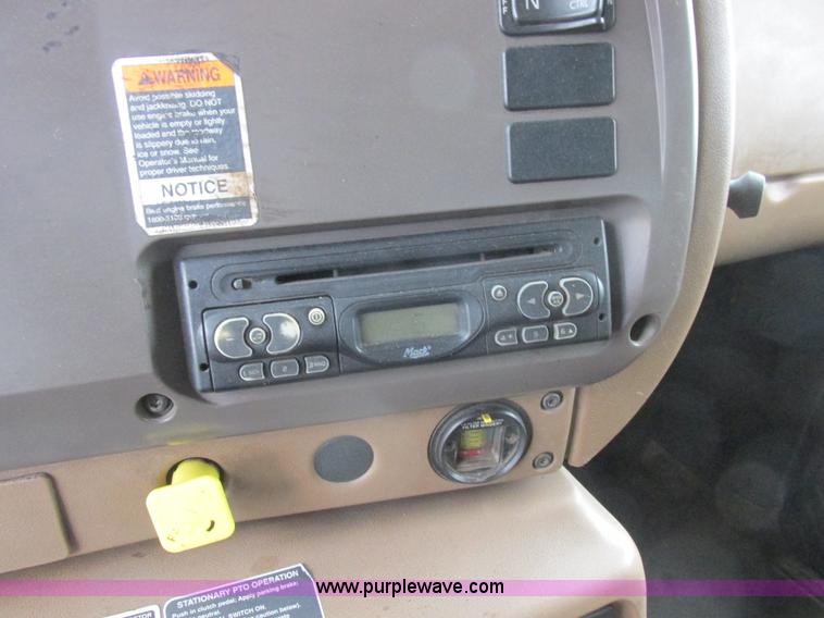 image for item L7099 2007 Mack CV713 dump truck