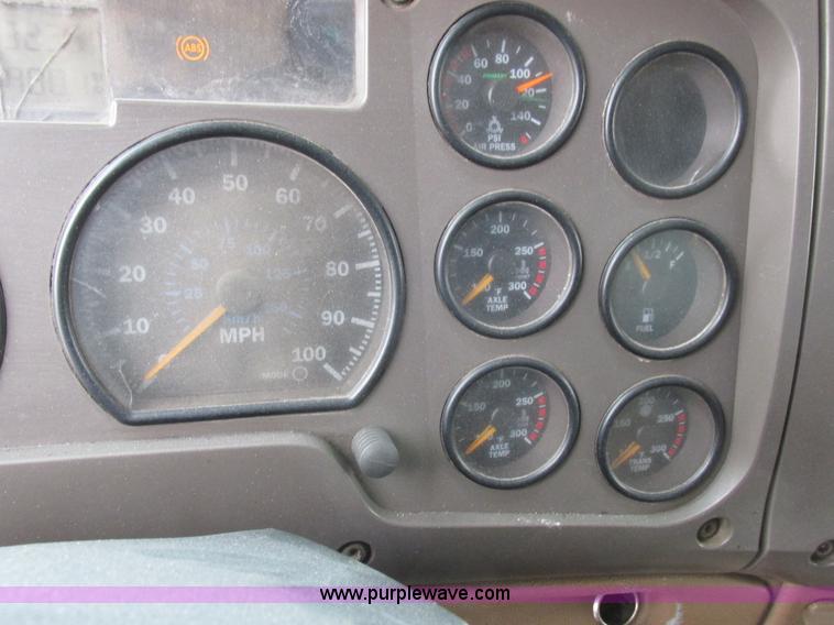 image for item L7099 2007 Mack CV713 dump truck