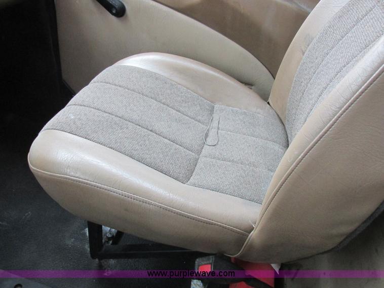 image for item L7099 2007 Mack CV713 dump truck