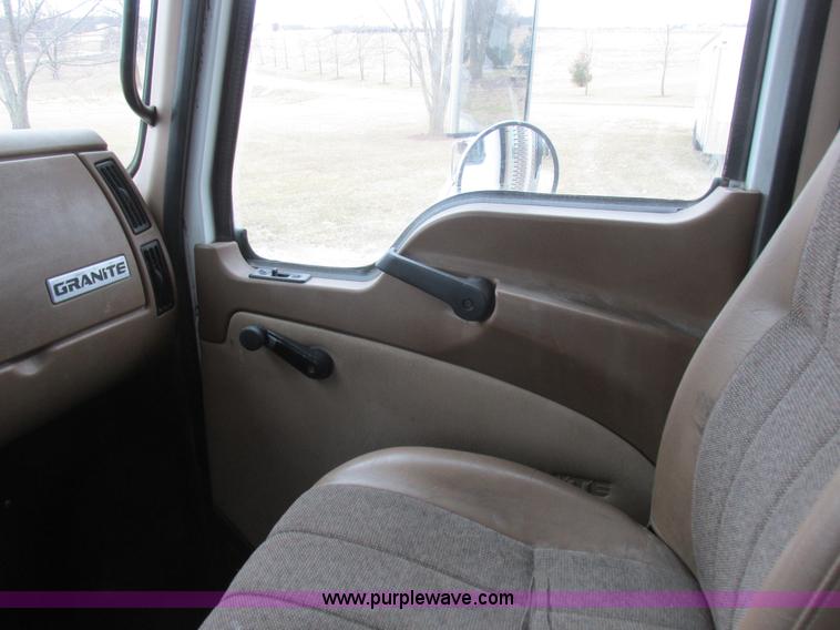 image for item L7099 2007 Mack CV713 dump truck